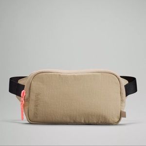 NWT Lululemon Mini Belt Bag
